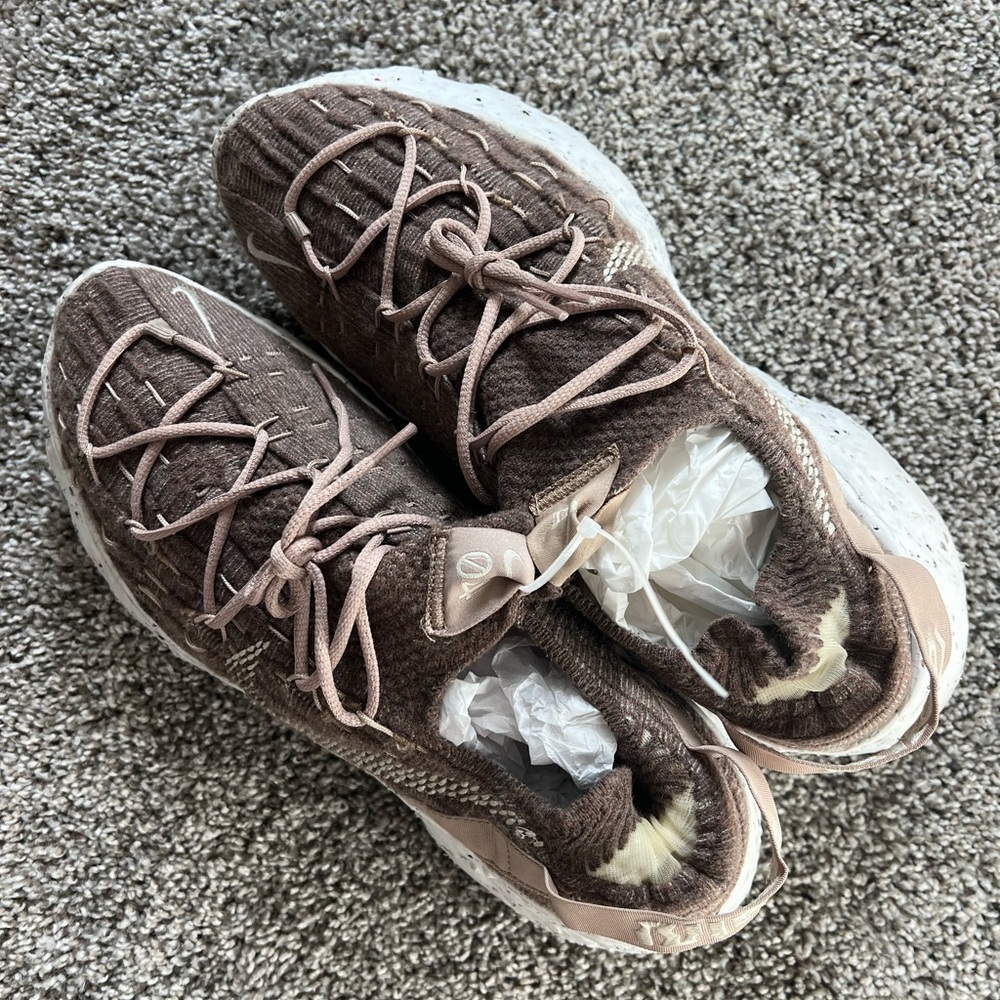 Nike Space Hoppie Brown Knit Sneakers